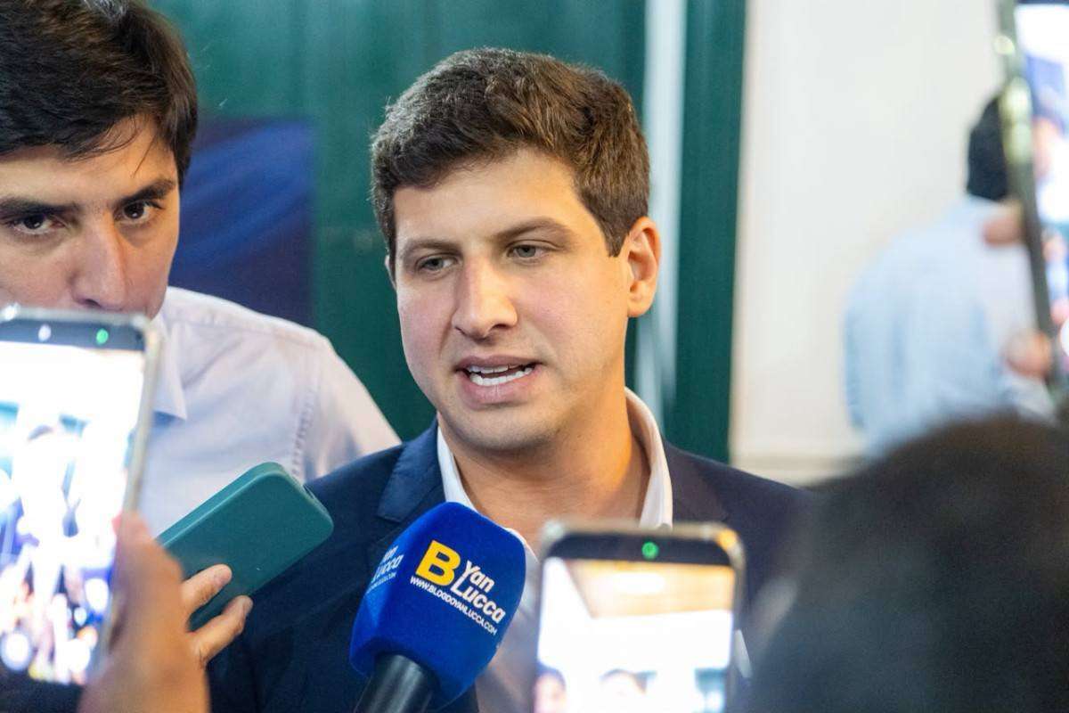 João Campos diz que salário de Raquel é inconstitucional: “Lei para benefício próprio”